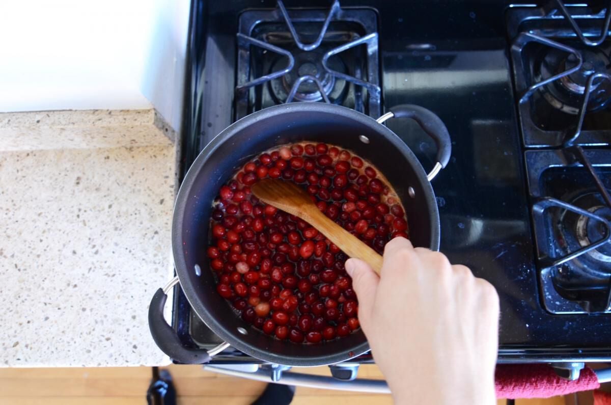 Cooking cranberries