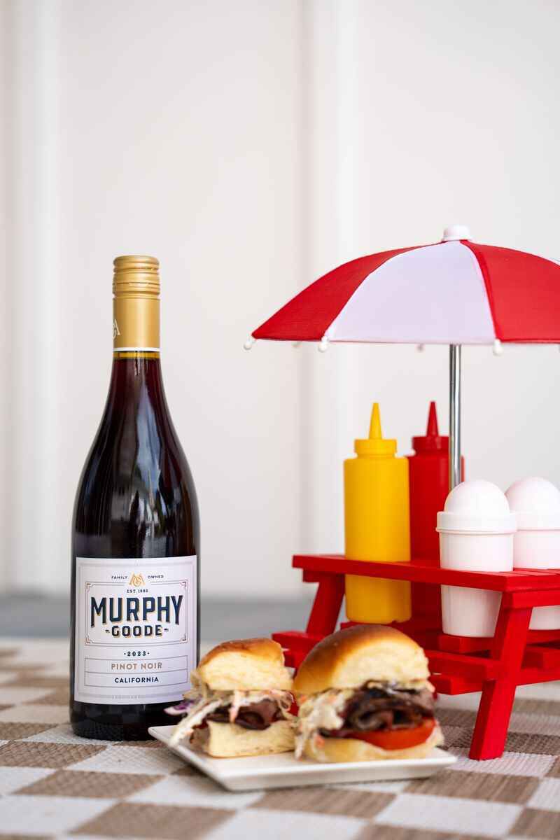 Tr-Tip Sliders with Murphy-Goode Pinot noir Tr-Tip Sliders with Murphy-Goode Pinot noir